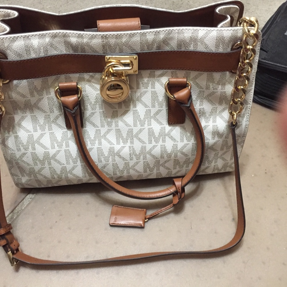 Michael Kors Handbag - Picture 7 of 7